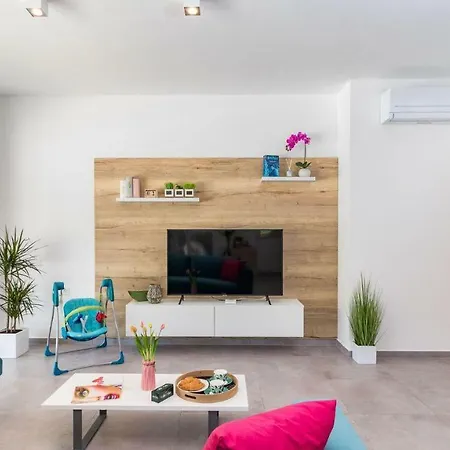 别墅 Newbuild Sanivaro *